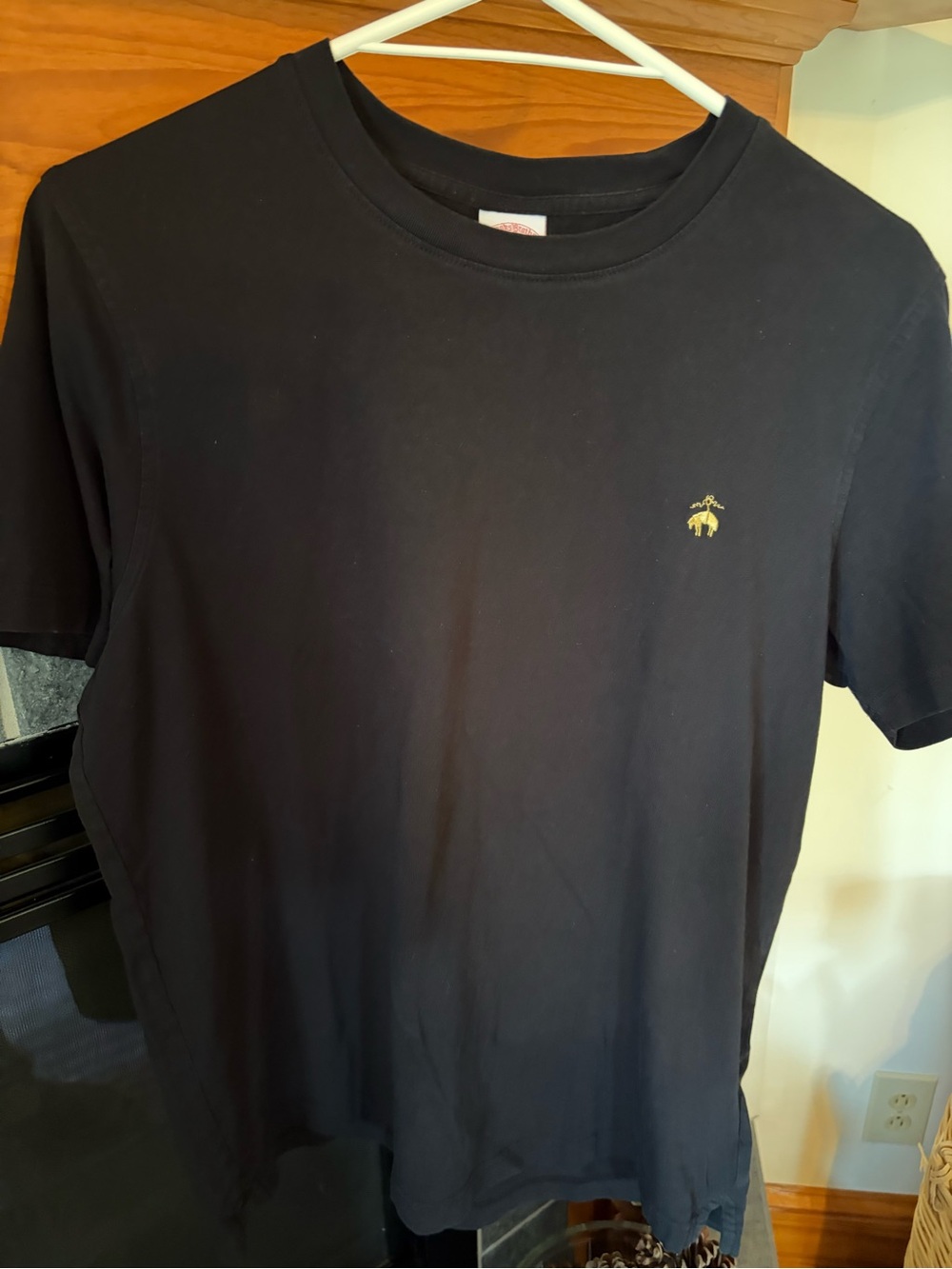 Brooks Brothers Black Short-Sleeve Crewneck Tee with Gold Emblem